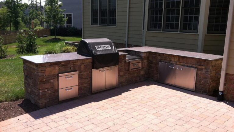 Outdoor Kitchens (2)