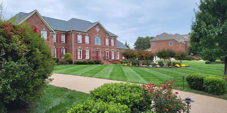 Richmond-VA-Landscape-Maintenance-and-Leaf-Removal-9-2.jpg